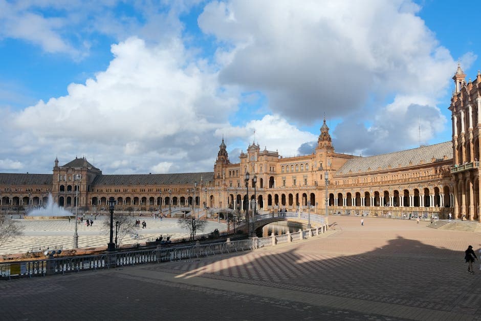 Plaza del Altozano (Triana welcome square)