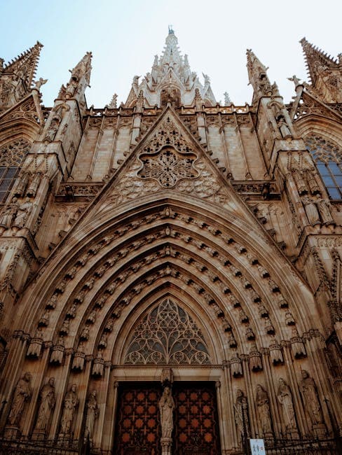Barcelona Gothic Quarter: Cathedrals, Squares & Jewish Heritage