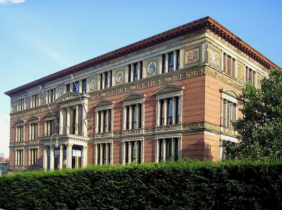 Niederkirchnerstraße and Martin-Gropius-Bau